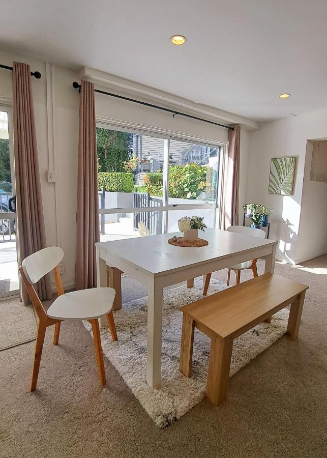 Family Friendly 3Br Flat - 3Min Walk To The Beach - Self Contained Окленд Экстерьер фото