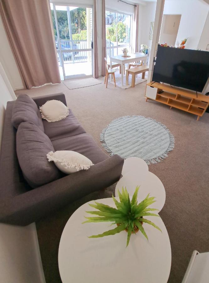 Family Friendly 3Br Flat - 3Min Walk To The Beach - Self Contained Окленд Экстерьер фото