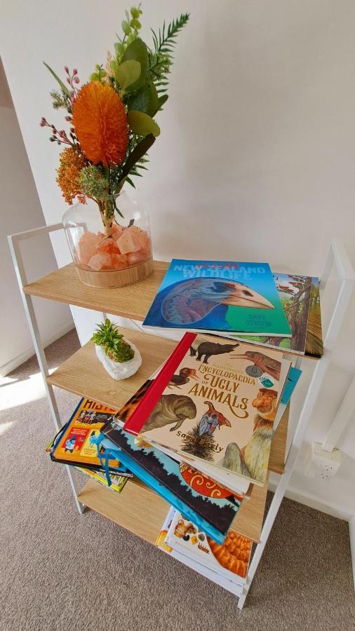 Family Friendly 3Br Flat - 3Min Walk To The Beach - Self Contained Окленд Экстерьер фото