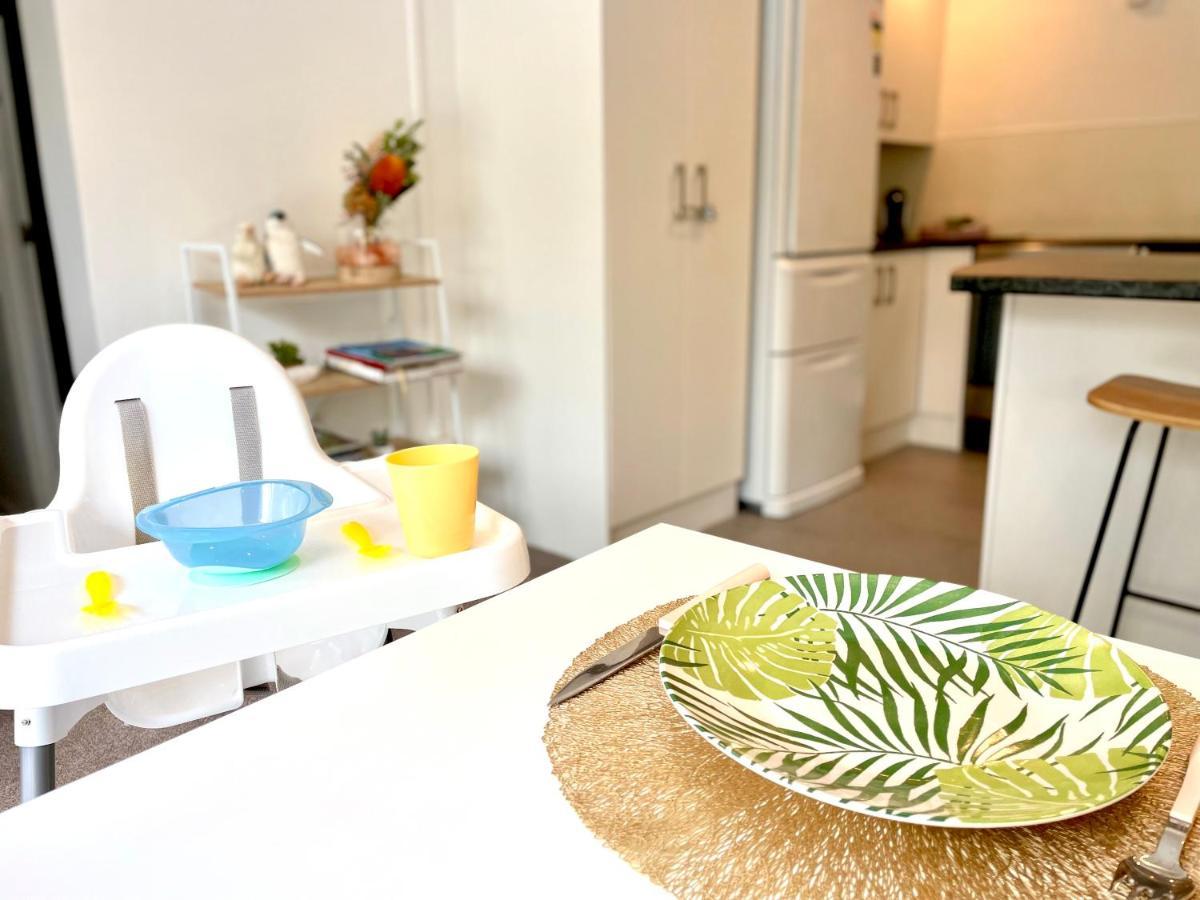 Family Friendly 3Br Flat - 3Min Walk To The Beach - Self Contained Окленд Экстерьер фото